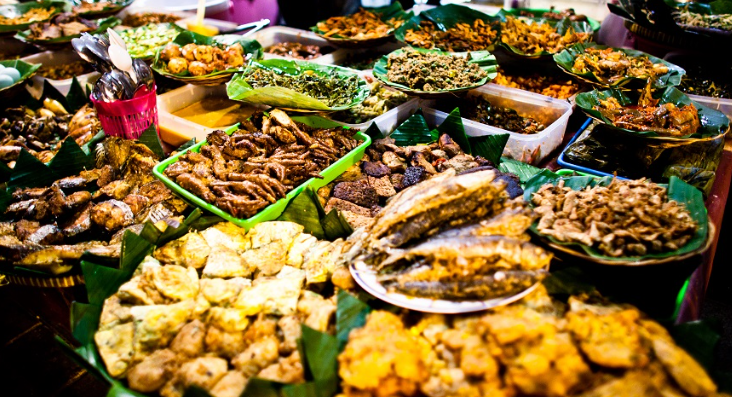 Lesehan Purwodadi: Evening Dining in Cilacap's Heart